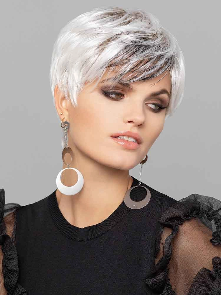Accessories_Gisela Mayer_Ladies Wigs Super Lizzy Large wig - Gisela Mayer