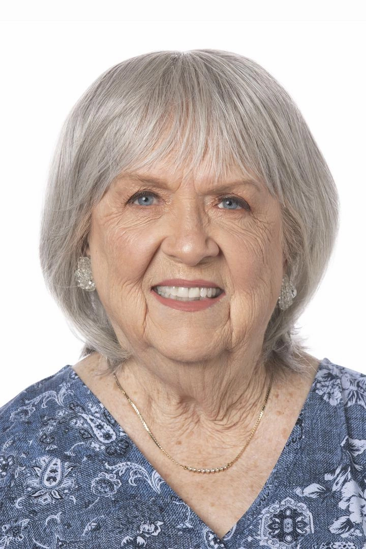 Accessories_Tony Of Beverly_Wigs Perfect Topper by Toni Brattin | Heat Friendly Synthetic Hair