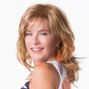 Accessories_Tony Of Beverly_Wigs Ravishing Large Wig by Toni Brattin | Synthetic Hair | Large Cap