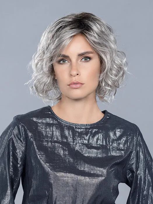 Girl Mono by Ellen Wille | Hair Power | Average Cap | Synthetic Fiber