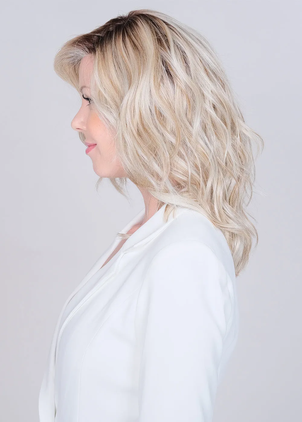 Hand-Tied Dalgona 16 V by Belle Tress | Caf 2.0 Collection | Heat Friendly Synthetic