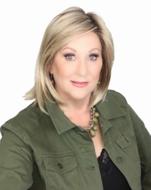 Icone Wig by Ellen Wille | Synthetic Hair | Petite/Average Cap