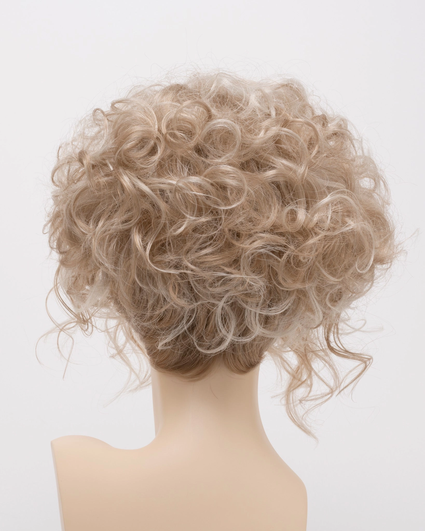 Kelsey Wig by Envy | Open Top | Synthetic Fiber