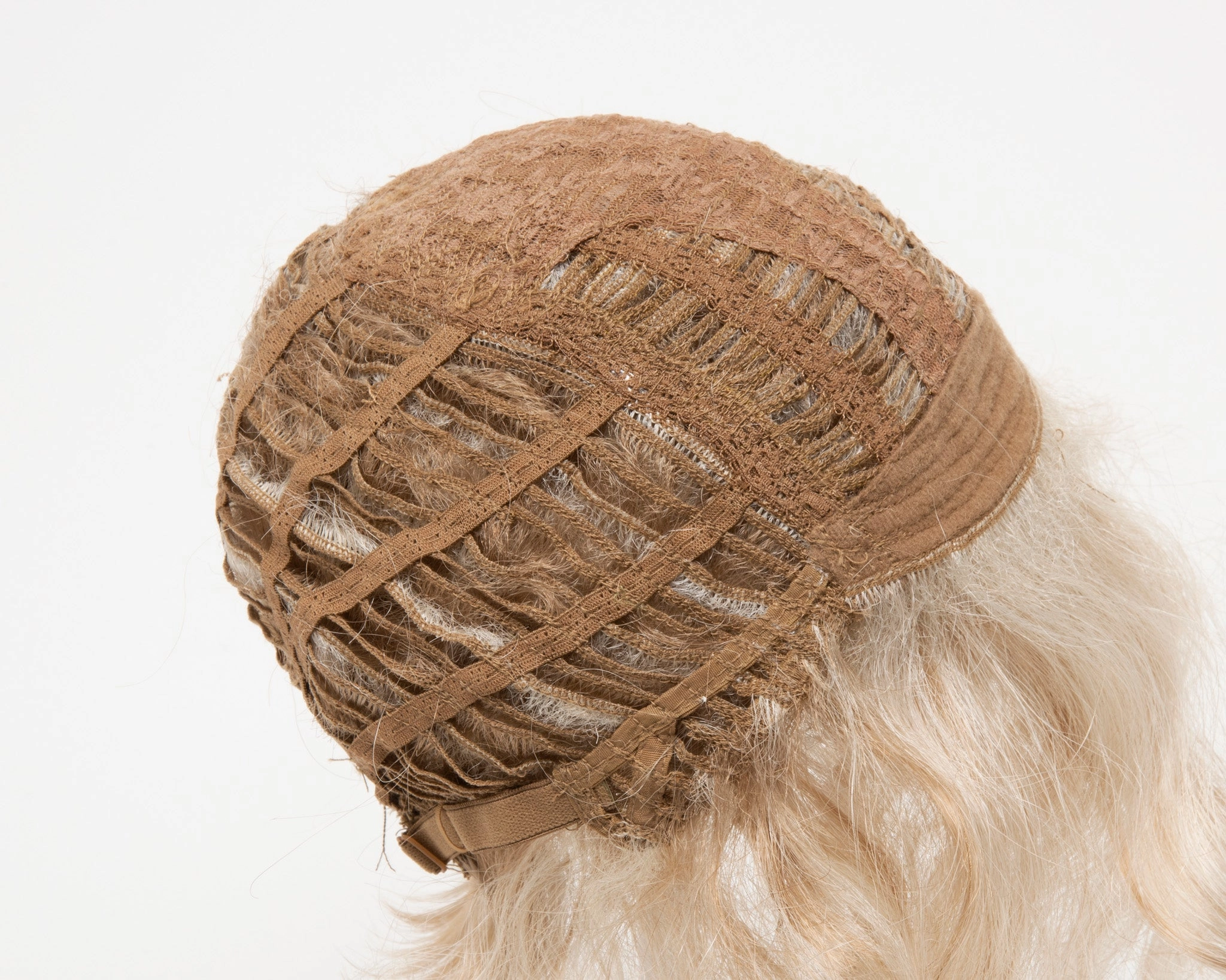 Kelsey Wig by Envy | Open Top | Synthetic Fiber