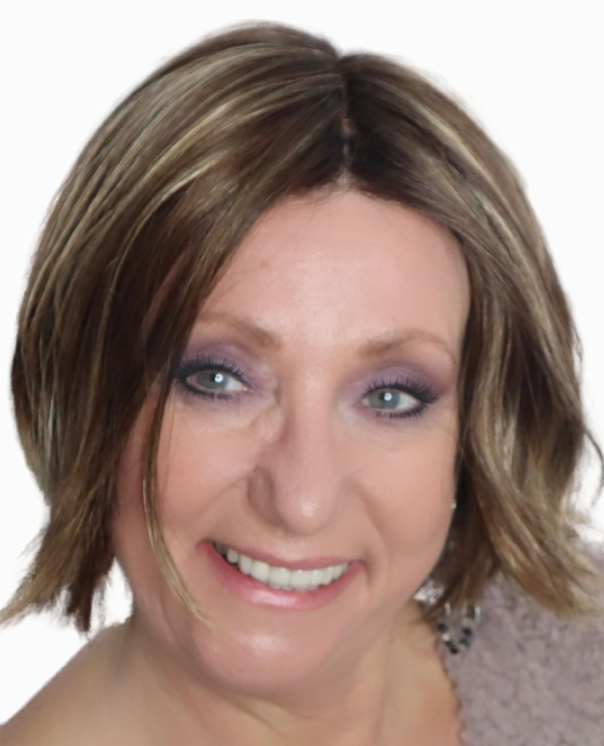 Kennedy Wig by Estetica | Synthetic Hair | Average Cap
