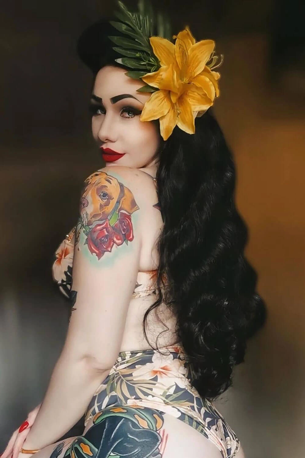 Long black pinup style wig with vintage hollywood waves: Veronica