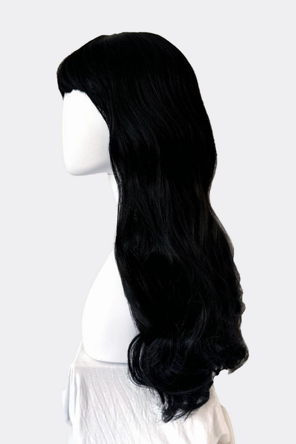 Long black wavy wig with pinup-style fringe: Lisha