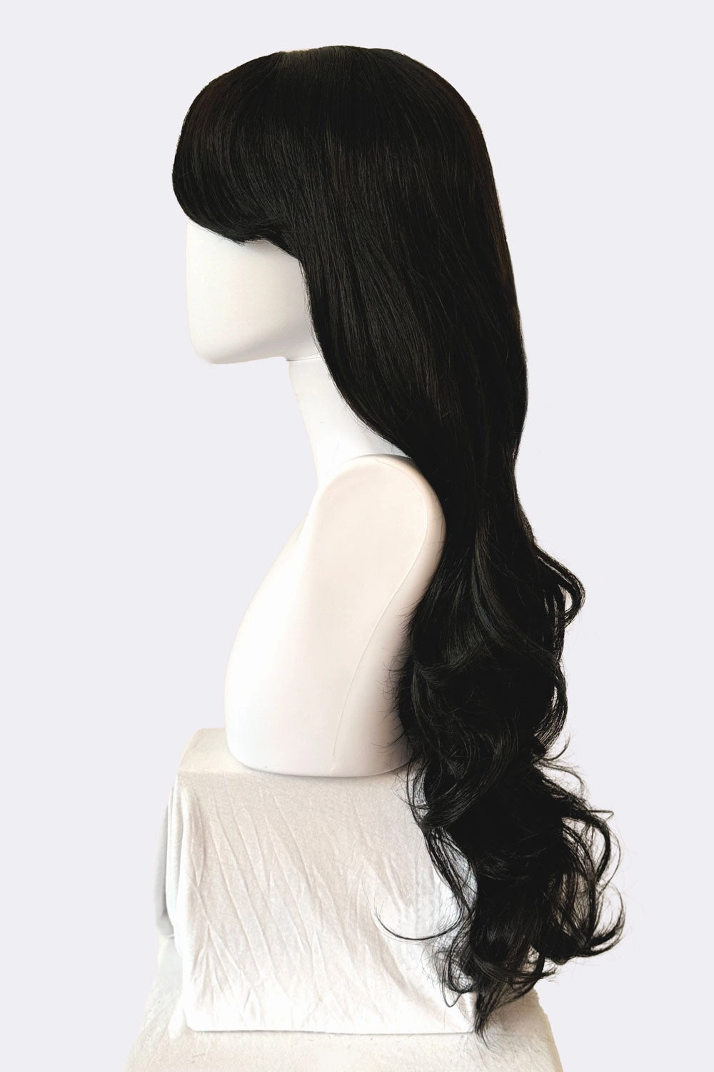 Long black wig, wavy: Kerry