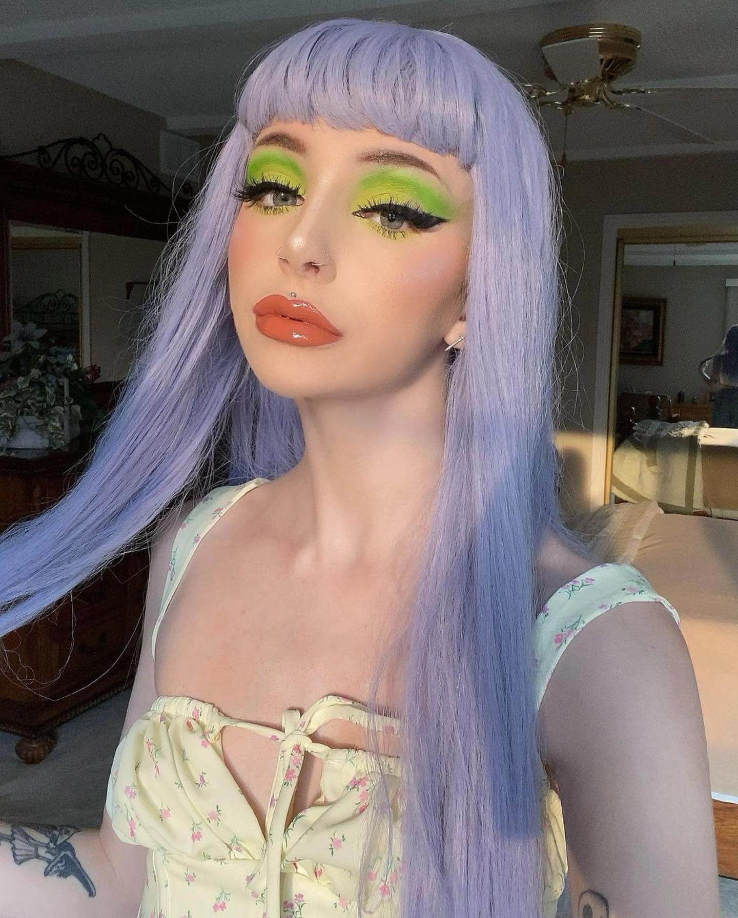 Long blue wig with short, straight fringe: Alyssa