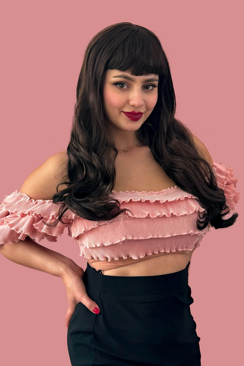Long chestnut brown wig with blonde highlights and pinup-style fringe: Zola