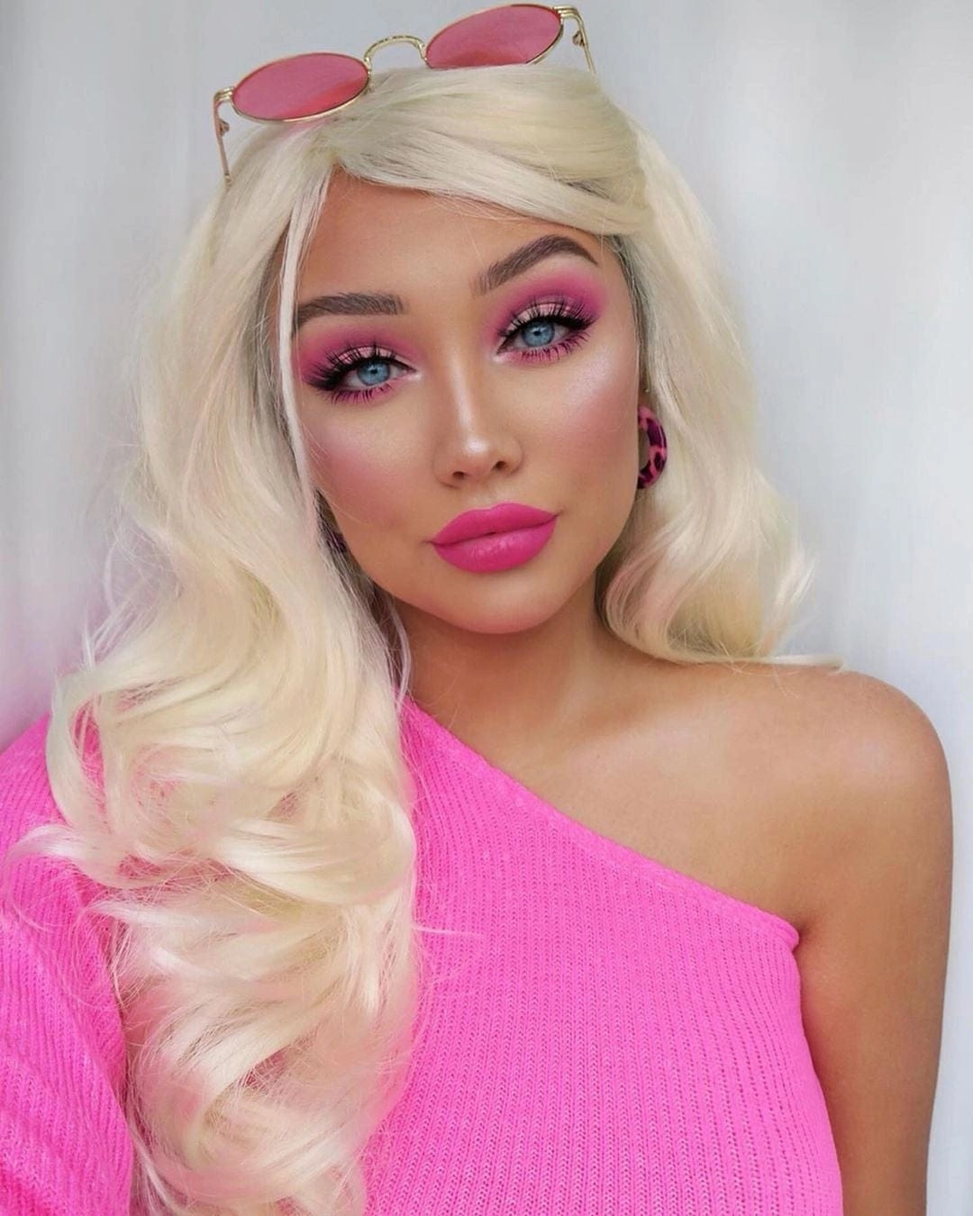 Long Platinum Blonde Wig (White Wig) Loose Curls: Andreana