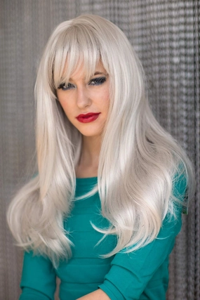Long silver/grey wig in razor cut, face framing style: London