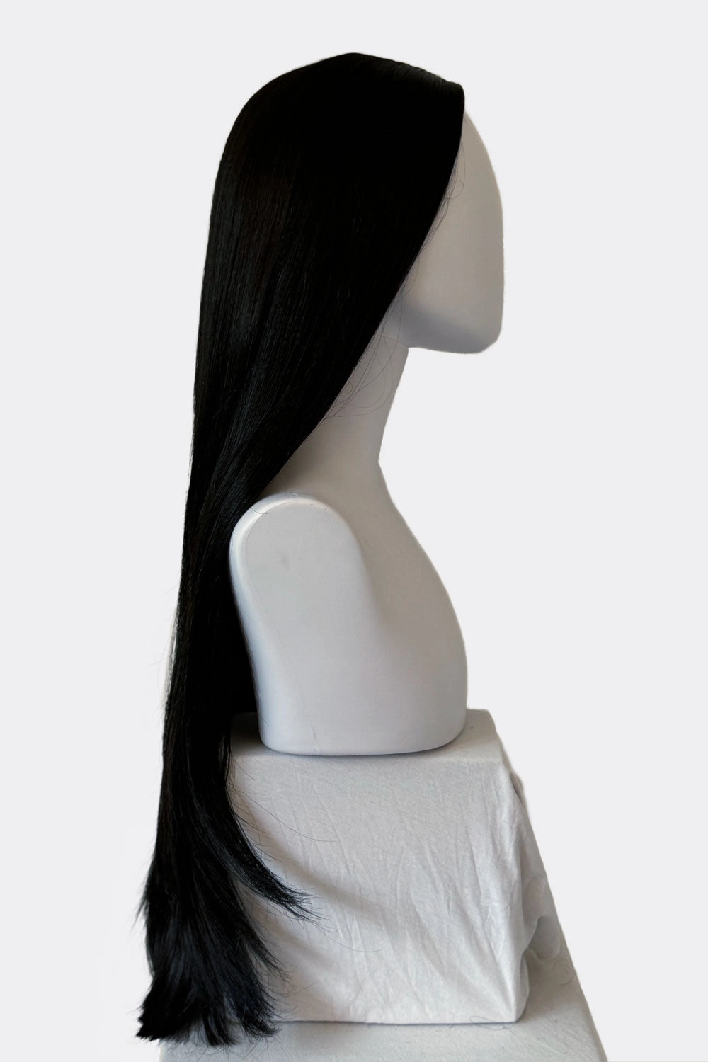 Long straight black wig with no fringe: Madeline