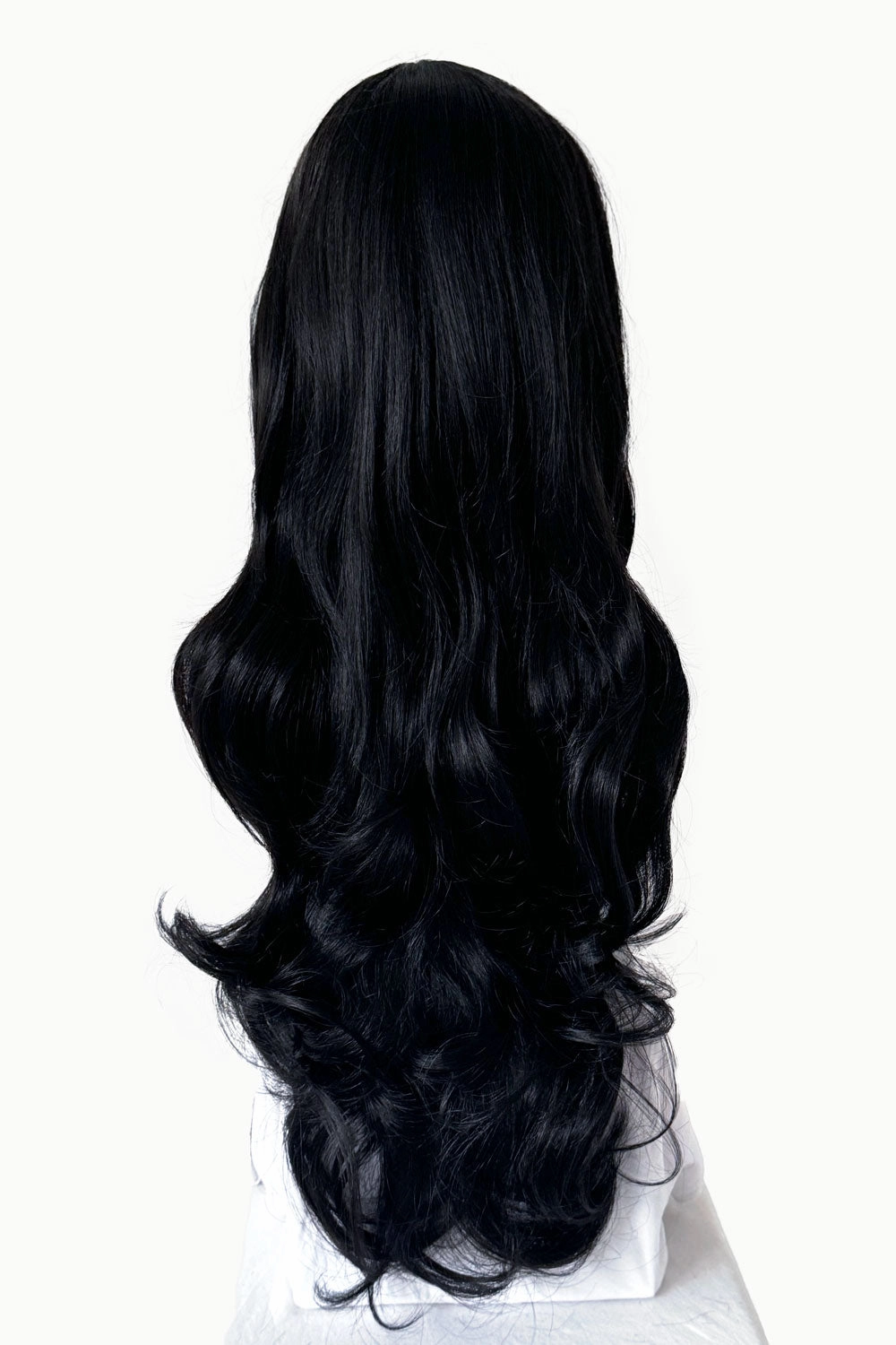 Long wavy black wig with vintage-style, rockabilly, straight fringe: Eloise