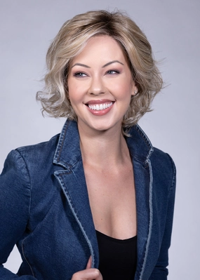 Monroe Wig by Belle Tress | Icons Collection | Heat Friendly Synthetic