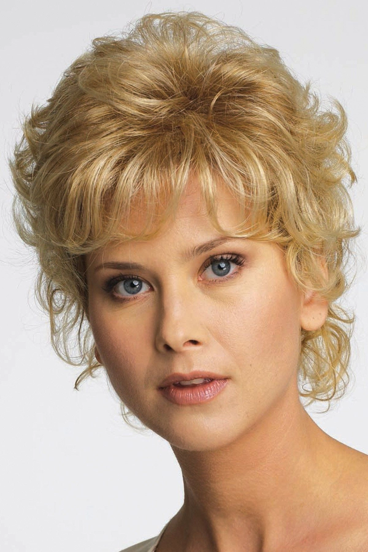 Sale - Raquel Welch Toppers - Sonata - Color: Swedish Blonde (R22)