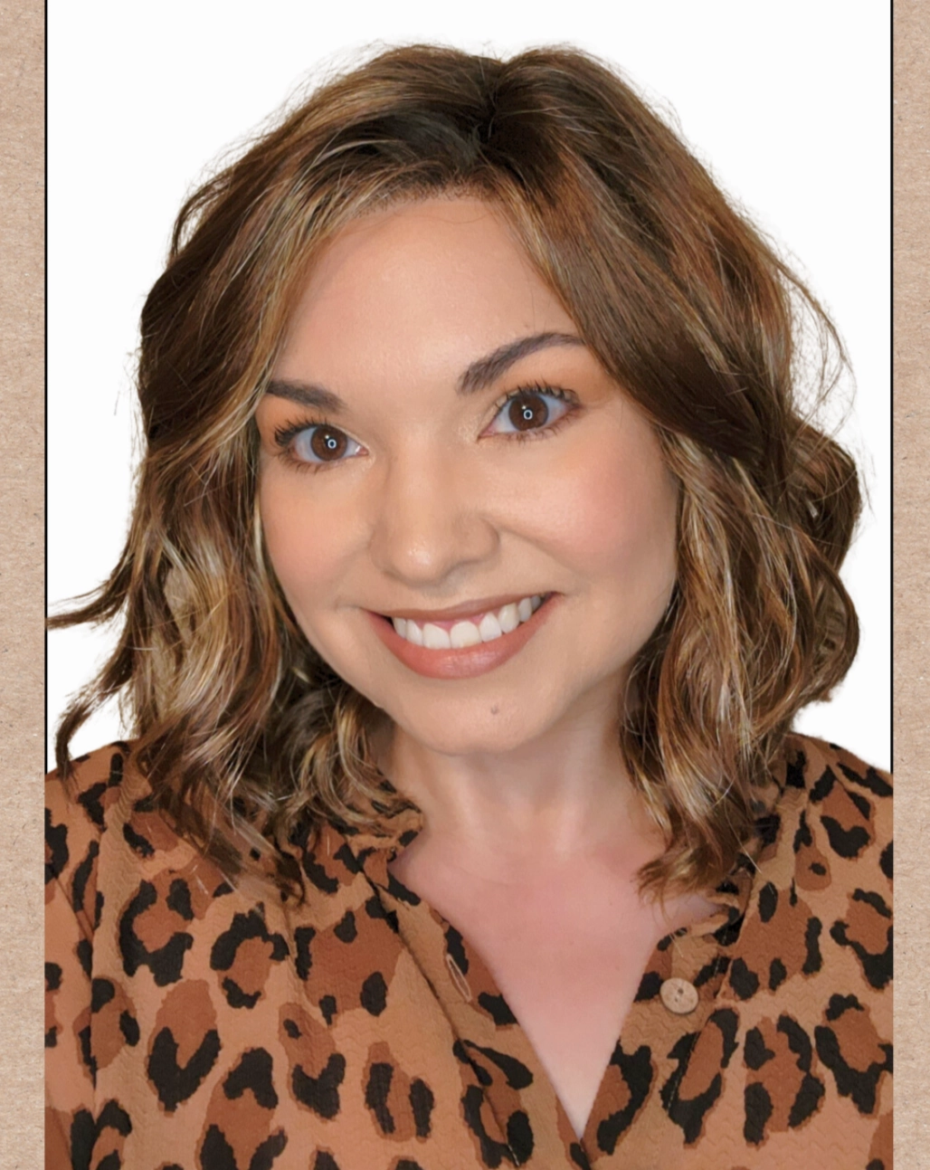 Wren Wig by Estetica | Synthetic Hair | Average Cap